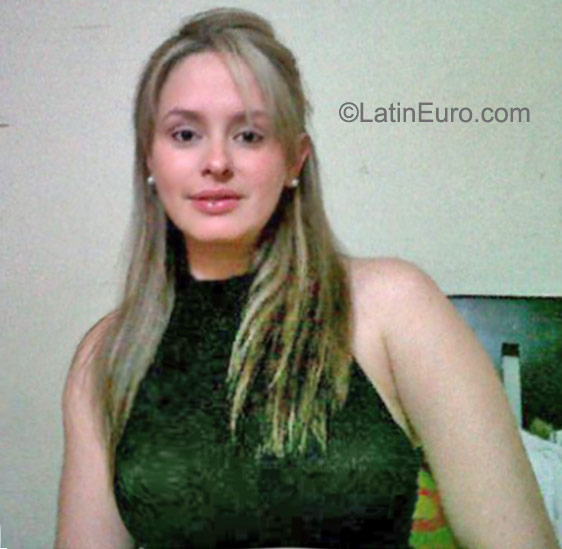Date this athletic Colombia girl Adriana from Bogota CO17956