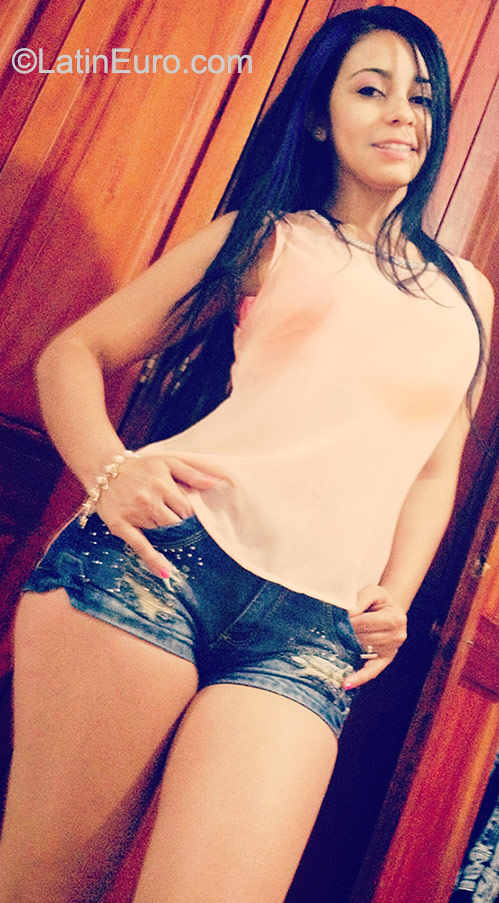 Date this georgeous Colombia girl Alejandra from Medellin CO17992
