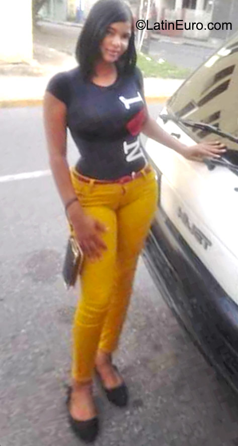 Date this cute Dominican Republic girl Ruth from San Cristobal DO23321