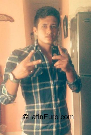 Date this charming Colombia man Yeison from cucuta CO18262