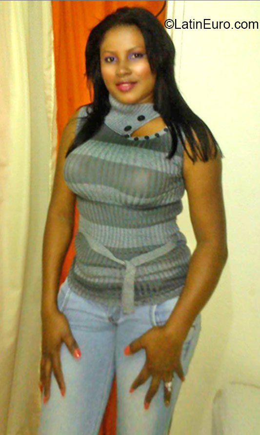 Date this exotic Dominican Republic girl Paula from Santiago DO24471
