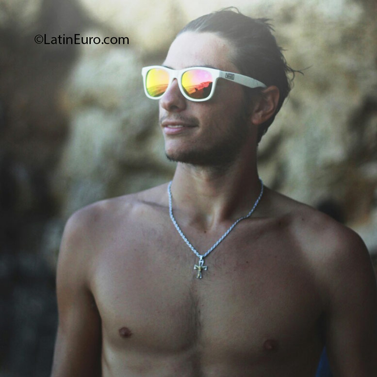 Date this beautiful Dominican Republic man Alessandro from La Romana DO24898