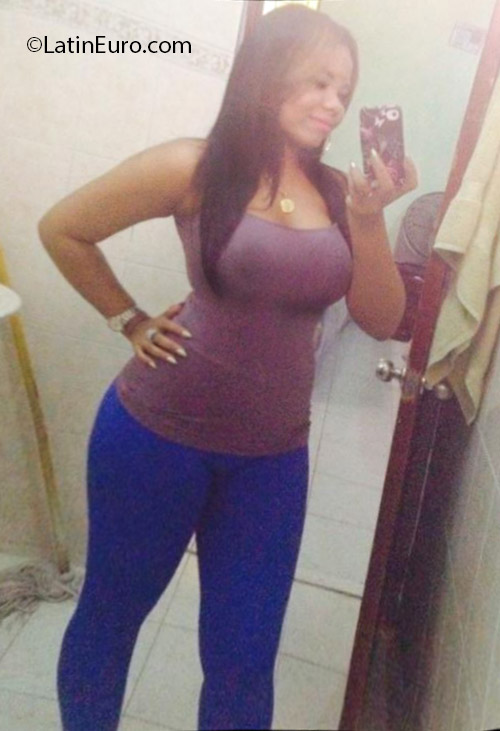 Date this attractive Dominican Republic girl Entronque from Santiago DO24980