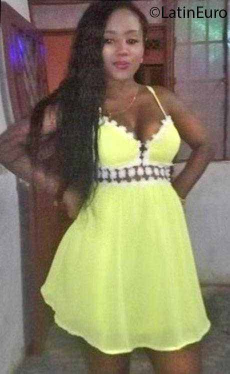 Date this cute Colombia girl Isabel from Medellin CO18718