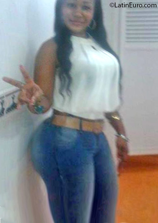 Date this cute Colombia girl Maritza from Buenaventura CO18750
