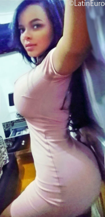 Date this cute Dominican Republic girl Ashly from Maria Trinidad DO25322