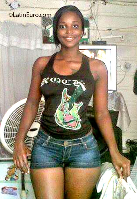 Date this delightful Jamaica girl Nordi from Kingston JM2304