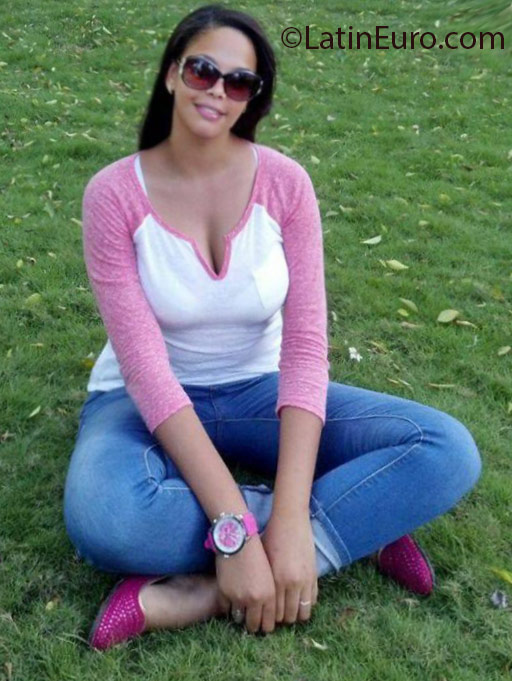 Date this young Dominican Republic girl Andresy from Dajabon DO25670