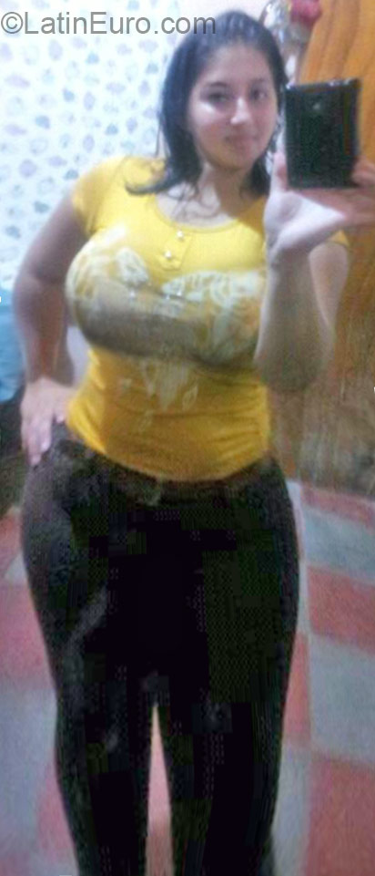 Date this passionate Honduras girl Diana from Comayagua DO25973