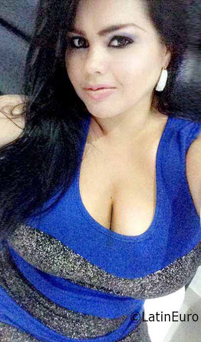 Date this pretty Colombia girl Paula from Cucuta CO19041