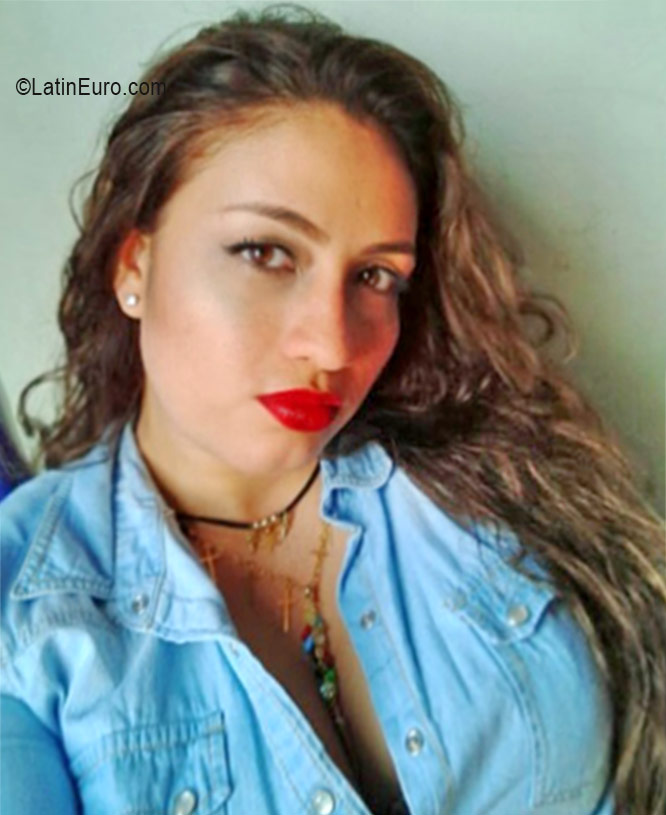 Date this funny Colombia girl Viviana from Palmira CO19108