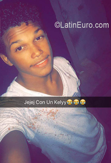 Date this gorgeous Dominican Republic man JosesitOh from Santo Domingo DO26387