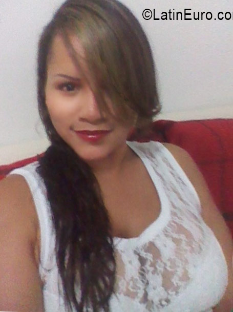 Date this hot Colombia girl Karen from Cartagena CO19380