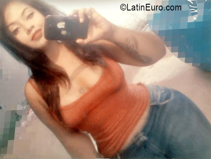 Date this happy Colombia girl Vanessa from Medellin CO19464