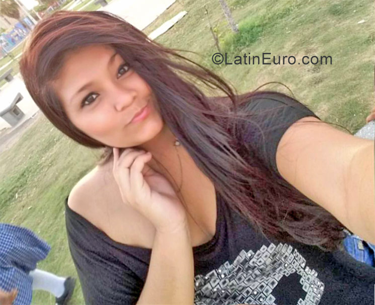 Date this athletic Colombia girl Julieth from Barrancabermeja CO19946