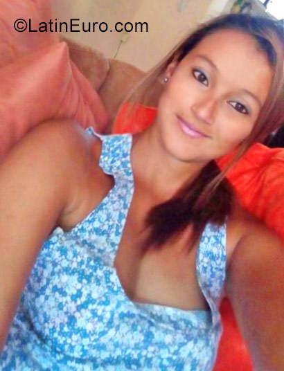 Date this funny Colombia girl Katerine from Pereira CO21844