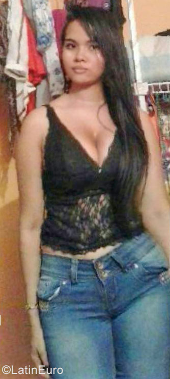 Date this stunning Colombia girl Andrea from Barranquilla CO21901