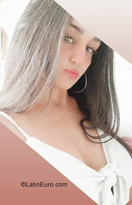 Date this exotic Colombia girl Camila Andrea B from Bogota CO31668