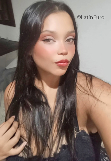 Date this sultry Colombia girl Angie from Barranquilla CO31841
