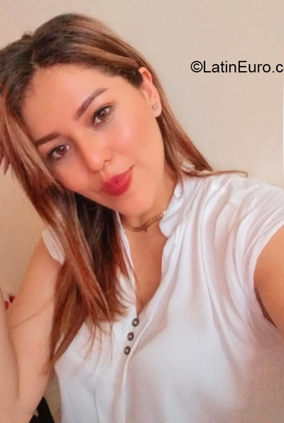 Date this lovely Colombia girl Ana from Santiago CO32060