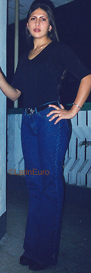 Date this beautiful Honduras girl Waldina from Comayagua N3879