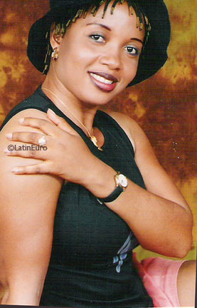 Date this nice looking Ivory Coast girl Ama from  A9923