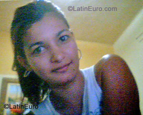 Date this foxy Brazil girl Francielle from Rio de Janeiro B-167