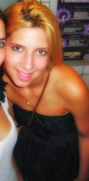 Date this charming Brazil girl Roseli from Taboao Da Serra B-177