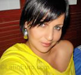 Date this foxy Brazil girl Elaine from Goiania B-183