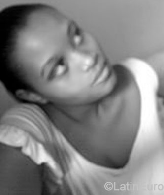 Date this young Brazil girl Andreza from Rio de Janeiro B-225