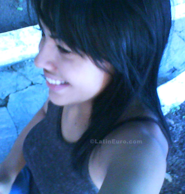 Date this beautiful Brazil girl Renata from Angelim B-40