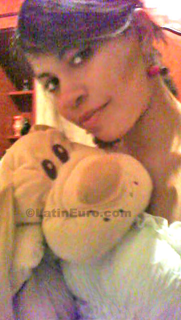 Date this foxy Brazil girl Renilda from Dourados BR4075