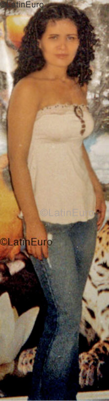 Date this pretty Brazil girl Nelly from  B1008