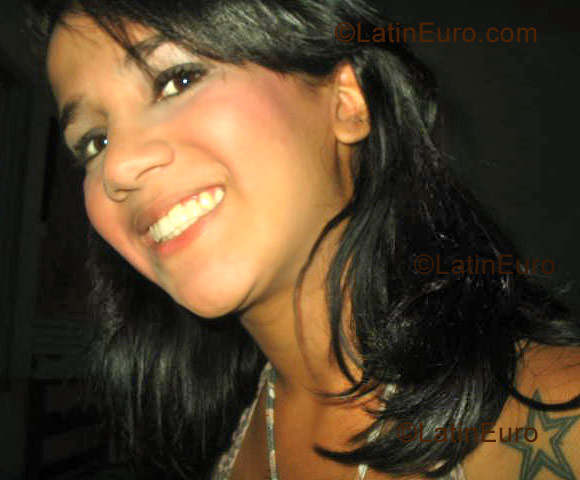 Date this hard body Brazil girl Kassilandia from Governador Valadares B1019