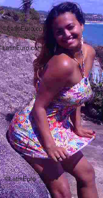Date this happy Brazil girl Gleise from Jaboatao dos Guararapes B1091