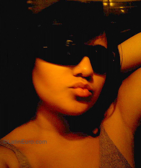 Date this pretty Brazil girl Caroline from Sao Paulo B1145