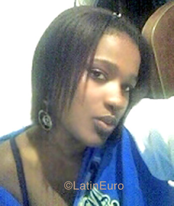 Date this foxy Brazil girl Pamela from Campo Grande B1147