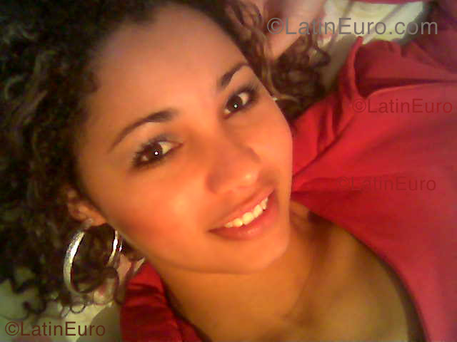 Date this pretty Brazil girl Estrelah from Porto Aegre B1149