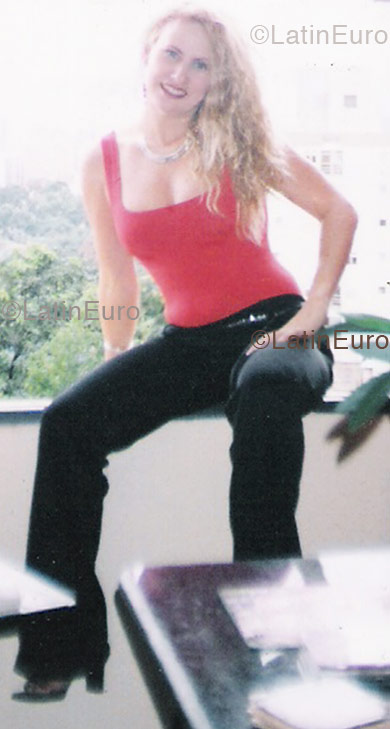 Date this lovely Brazil girl Leody from Contagem B1278