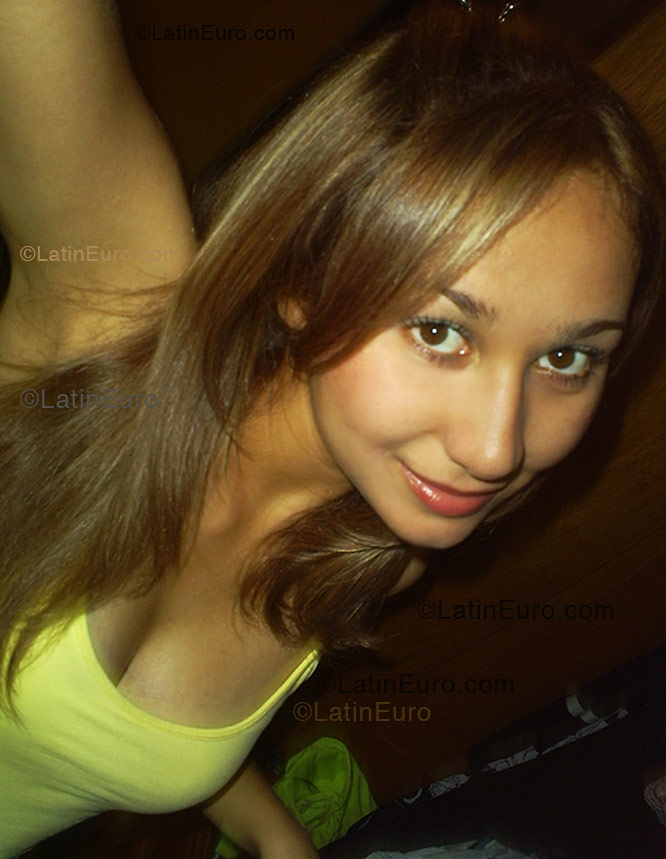 Date this funny Brazil girl Alessandra from Campinas B1283