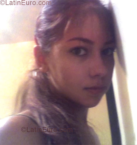 Date this happy Brazil girl Karina from Campina Grande B1324