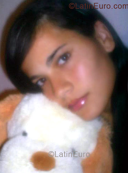 Date this young Brazil girl Carina from Ferraz De Vasconcelos B1355