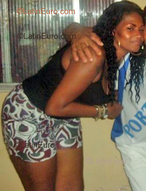 Date this gorgeous Brazil girl Ana from Rio de Janeiro B1380