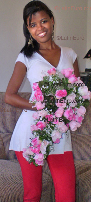 Date this foxy Brazil girl Ana from Tres  Coracoes B1399