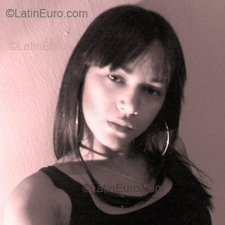 Date this tall Brazil girl Debora from Pesqueira B1441