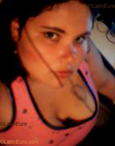 Date this nice looking Brazil girl Kelen from  B1446