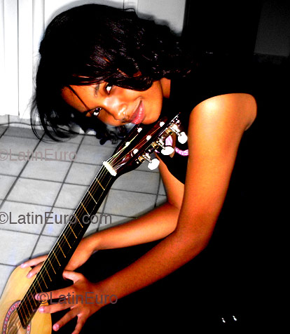 Date this cute Brazil girl Lidia from Parnamirim B1527