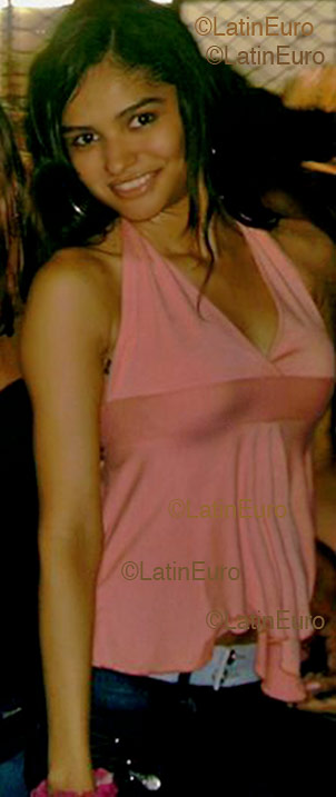 Date this voluptuous Brazil girl Deborah from Manaus B1591