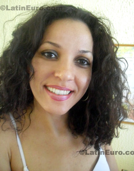 Date this beautiful Brazil girl Cristiane from Rio de Janeiro B163