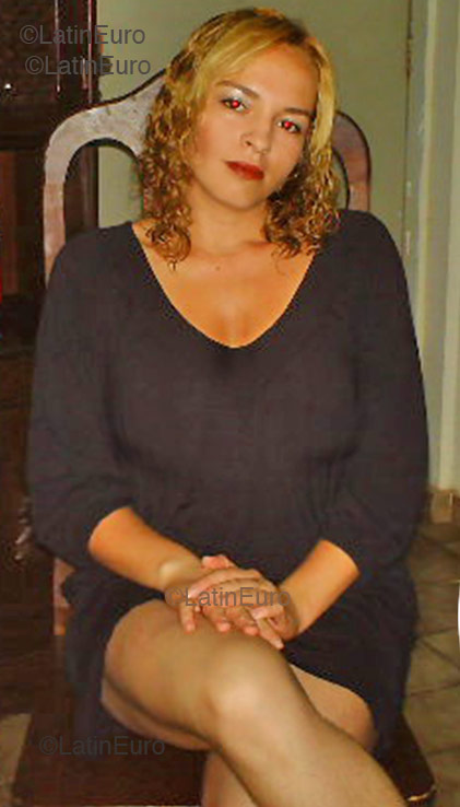 Date this funny Brazil girl Eliza from SANTA LUZIA B1705